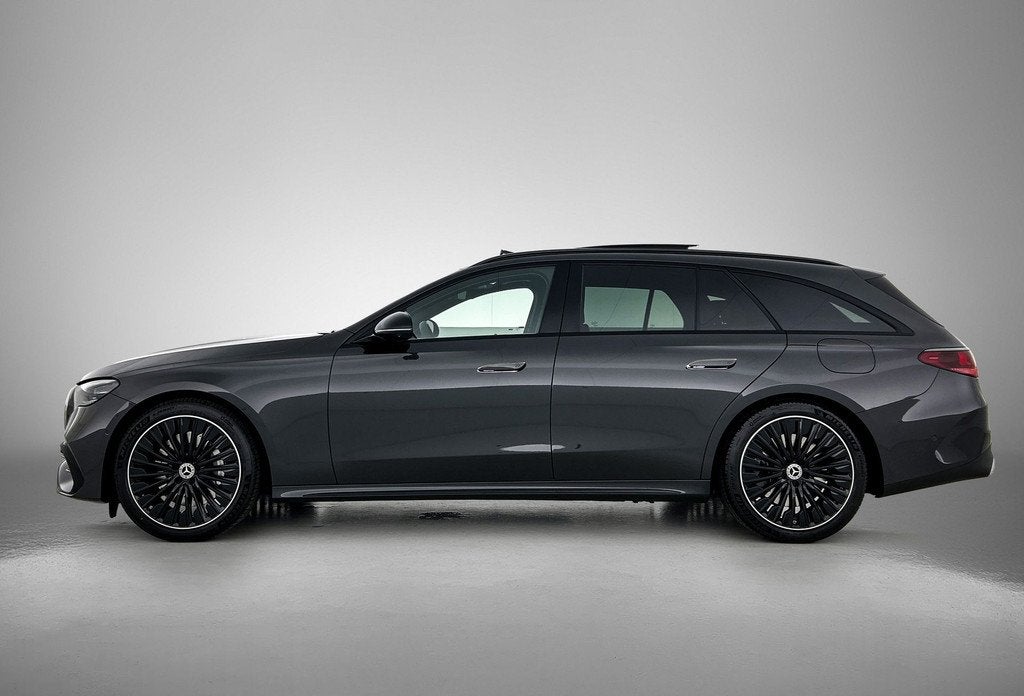 Mercedes-Benz E-Klasse Estate 300 e Business Solution AMG |, Auto's, Mercedes-Benz, Automaat, Achterwielaandrijving, Zwart, 4 cilinders