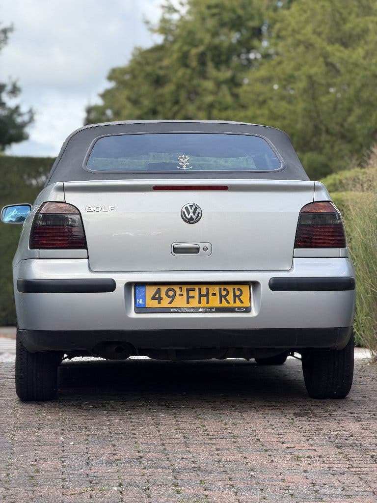 Volkswagen Golf 1.8 Cabriolet 55KW 2000 Grijs, foto 3