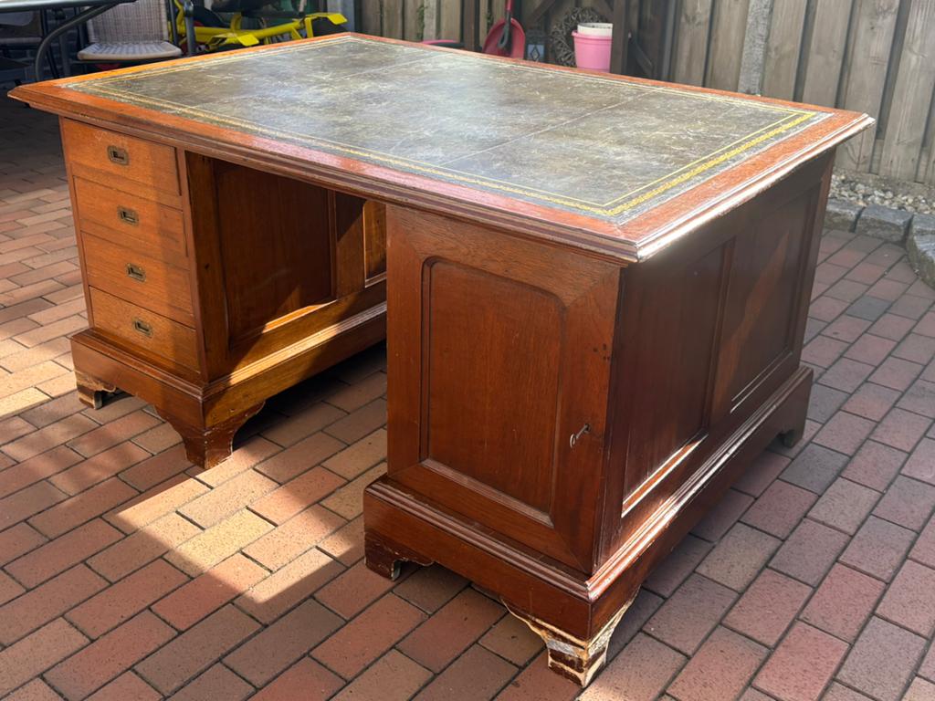 Prachtig antiek notenhouten bureau, Huis en Inrichting, Bureaus, Ophalen, Gebruikt, Hout, Antiek