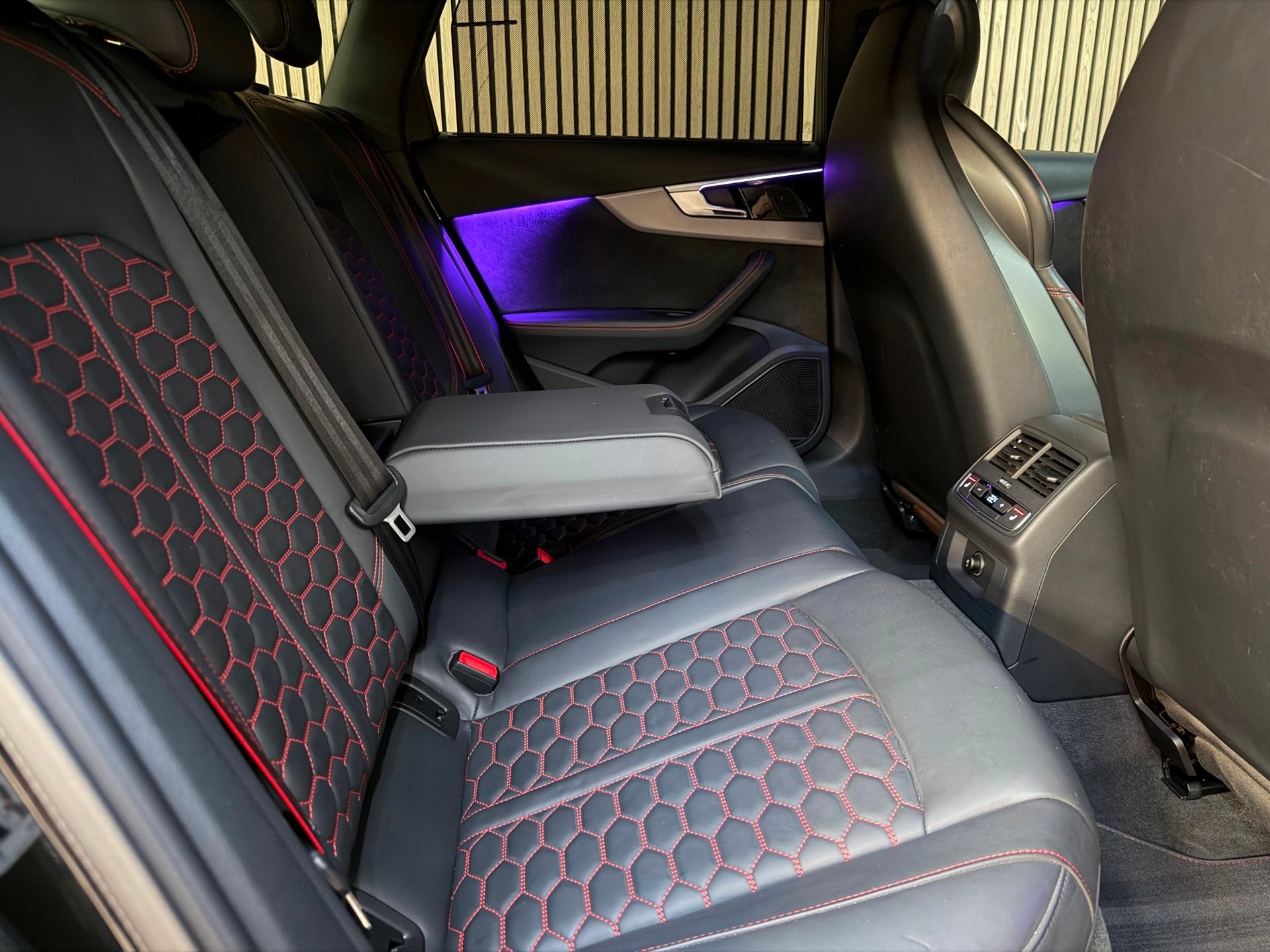 Foto 8 van Audi RS4 Avant 2.9 TFSI Quattro - Keramic - Pano - B&O