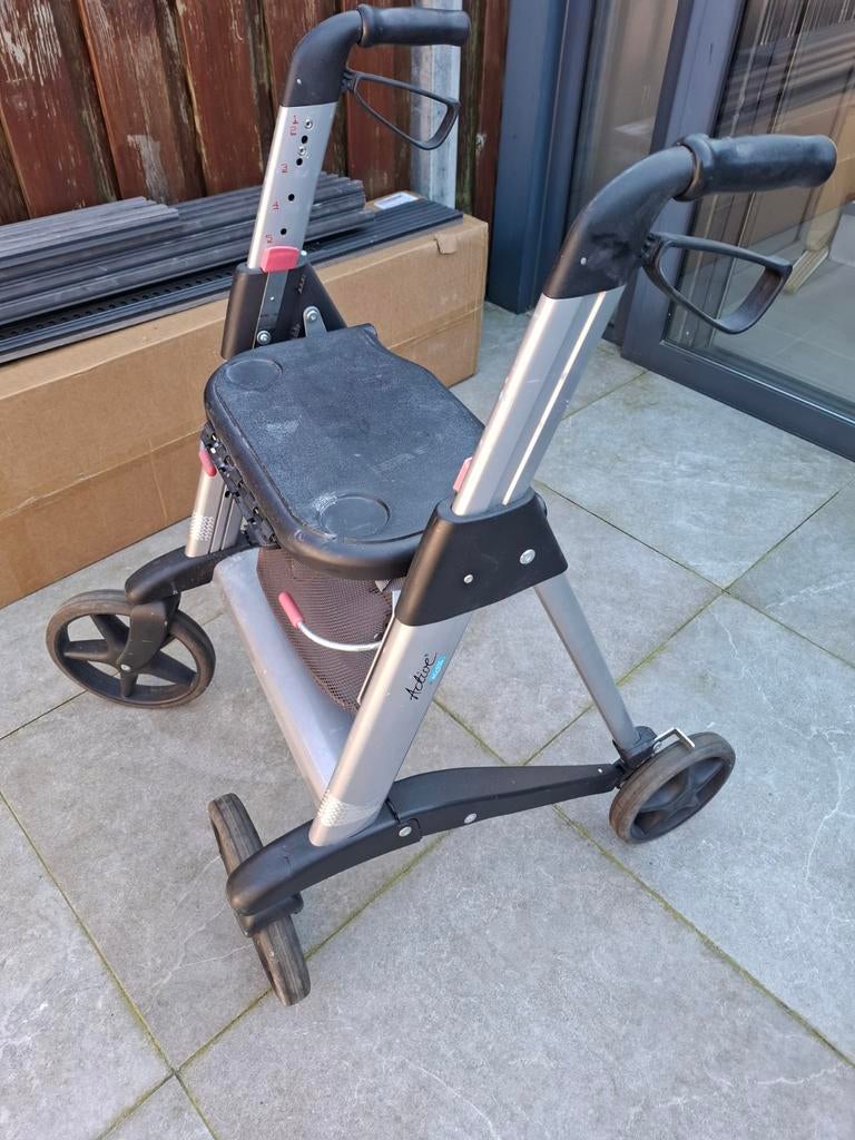 Rollator merk active met tas, Diversen, Ophalen of Verzenden