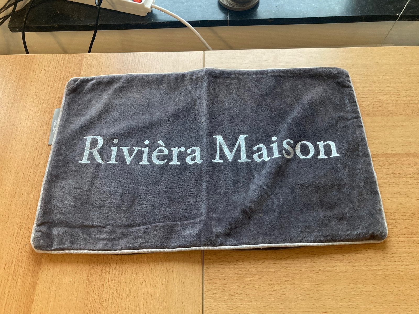 Te koop: Rivièra Maison kussenhoes grijs, Riviera Maison, Kussenhoes, Nieuw, Ophalen of Verzenden