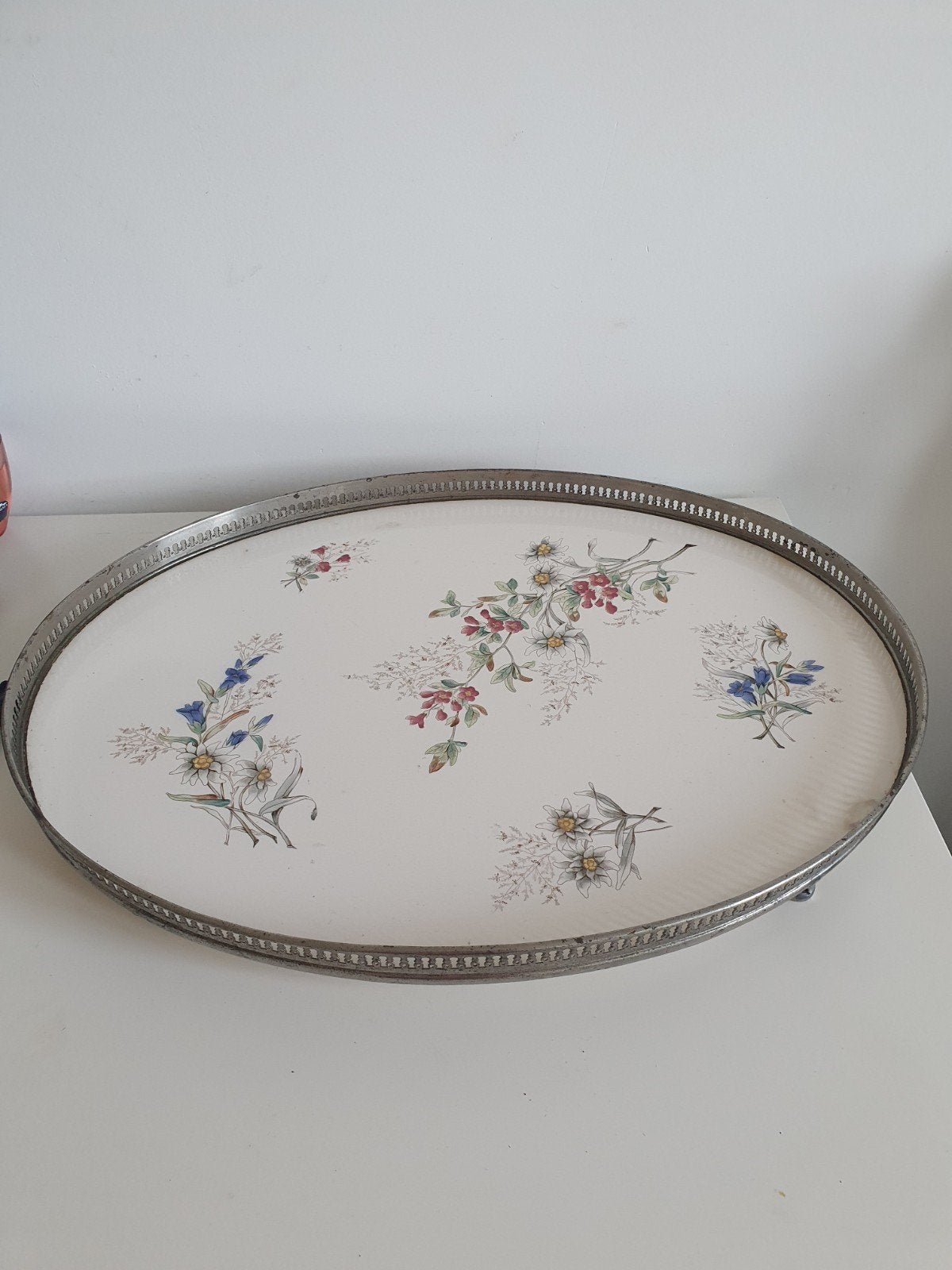 Vintage Grote 46,5x 36 handbeschilderd porcelein dienblad, Ophalen of Verzenden, Metaal