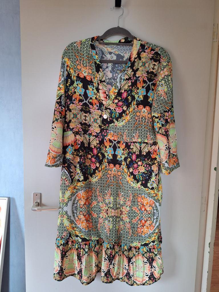 Vrolijke jurk met bloemenprint, Overige kleuren, Maat 42/44 (L), Ophalen of Verzenden, Knielengte