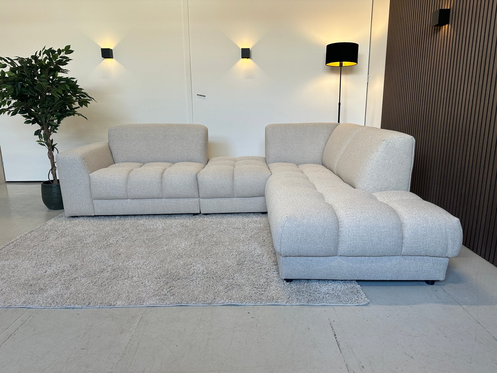 Foto 2 van Hoekbank Fermo beige 273 × 216 cm | Samplemodel