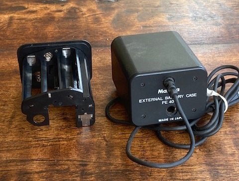 Mamiya external battery case voor 645AF, Ophalen of Verzenden, Zo goed als nieuw, Spiegelreflex, Overige Merken