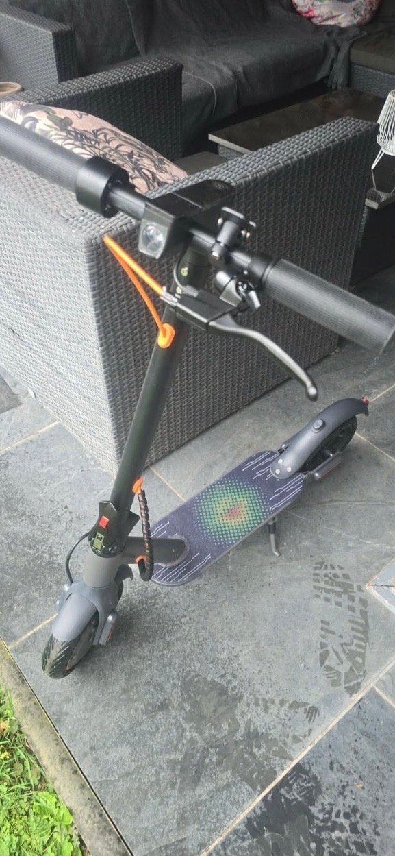 Segway Ninebot F2 Pro. Zo goed als nieuw!, Fietsen en Brommers, Steps, Ophalen of Verzenden, Zo goed als nieuw, Elektrische step (E-scooter)