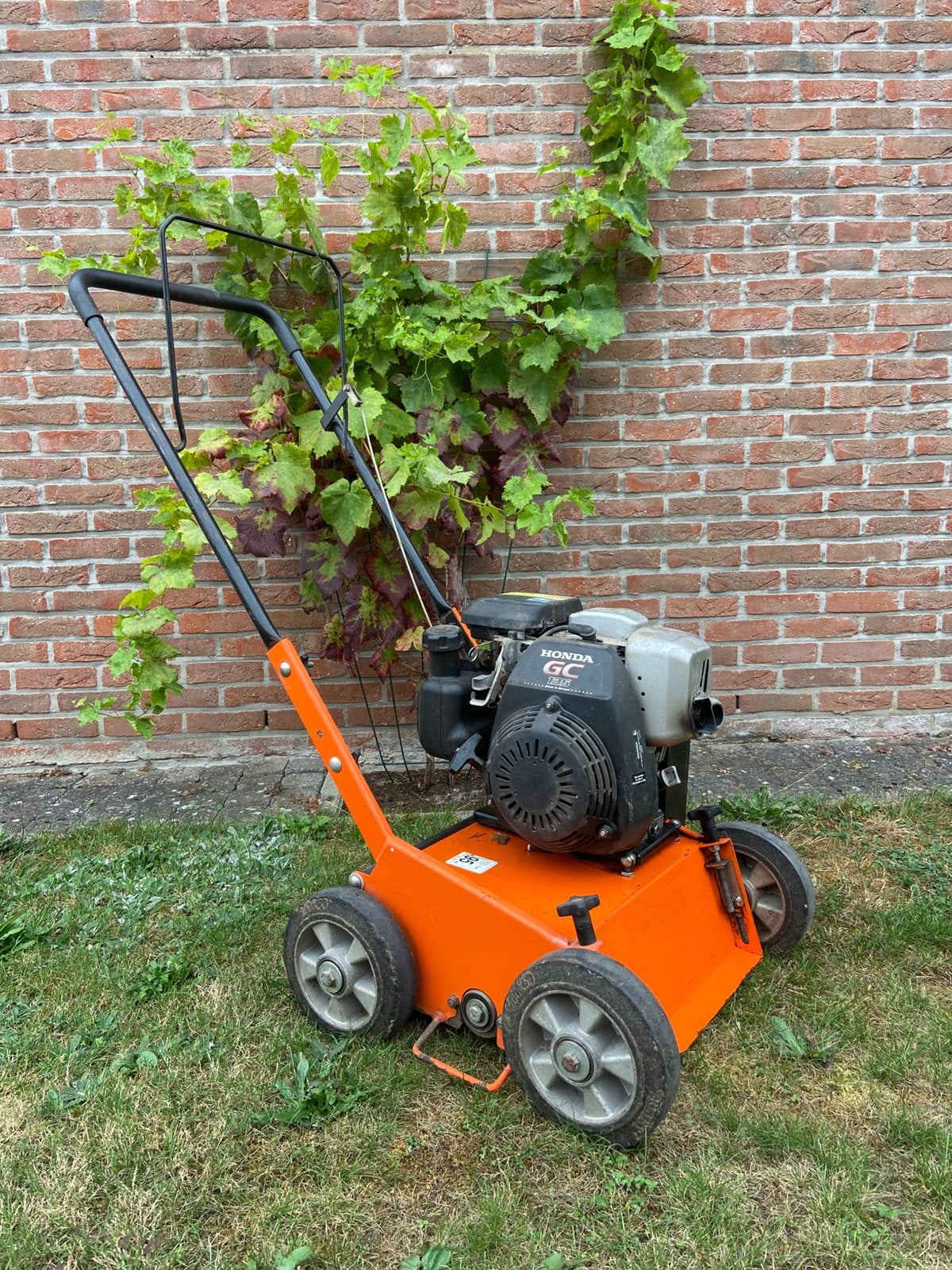 Eliet E401 Verticuteermachine, Tuin en Terras, Ophalen, Zo goed als nieuw, Benzine