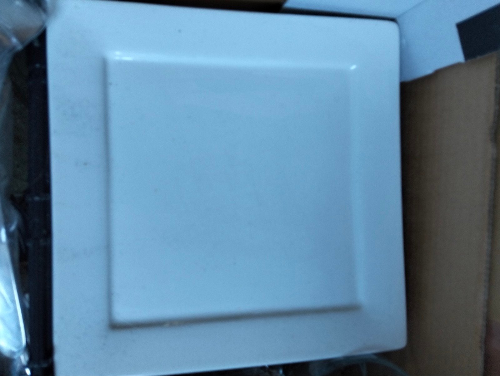 Grote partij vierkante witte servies set, Ophalen