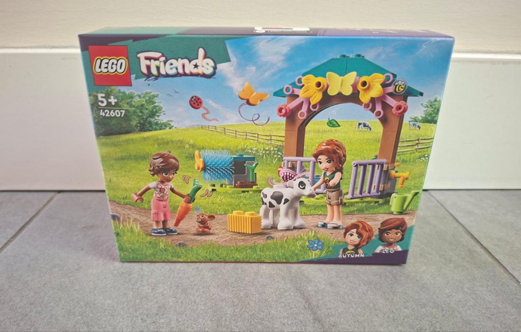 Nieuw! Lego Friends 42607 Autumns schuur met kalfje, Lego, Nieuw, Ophalen of Verzenden, Compleet