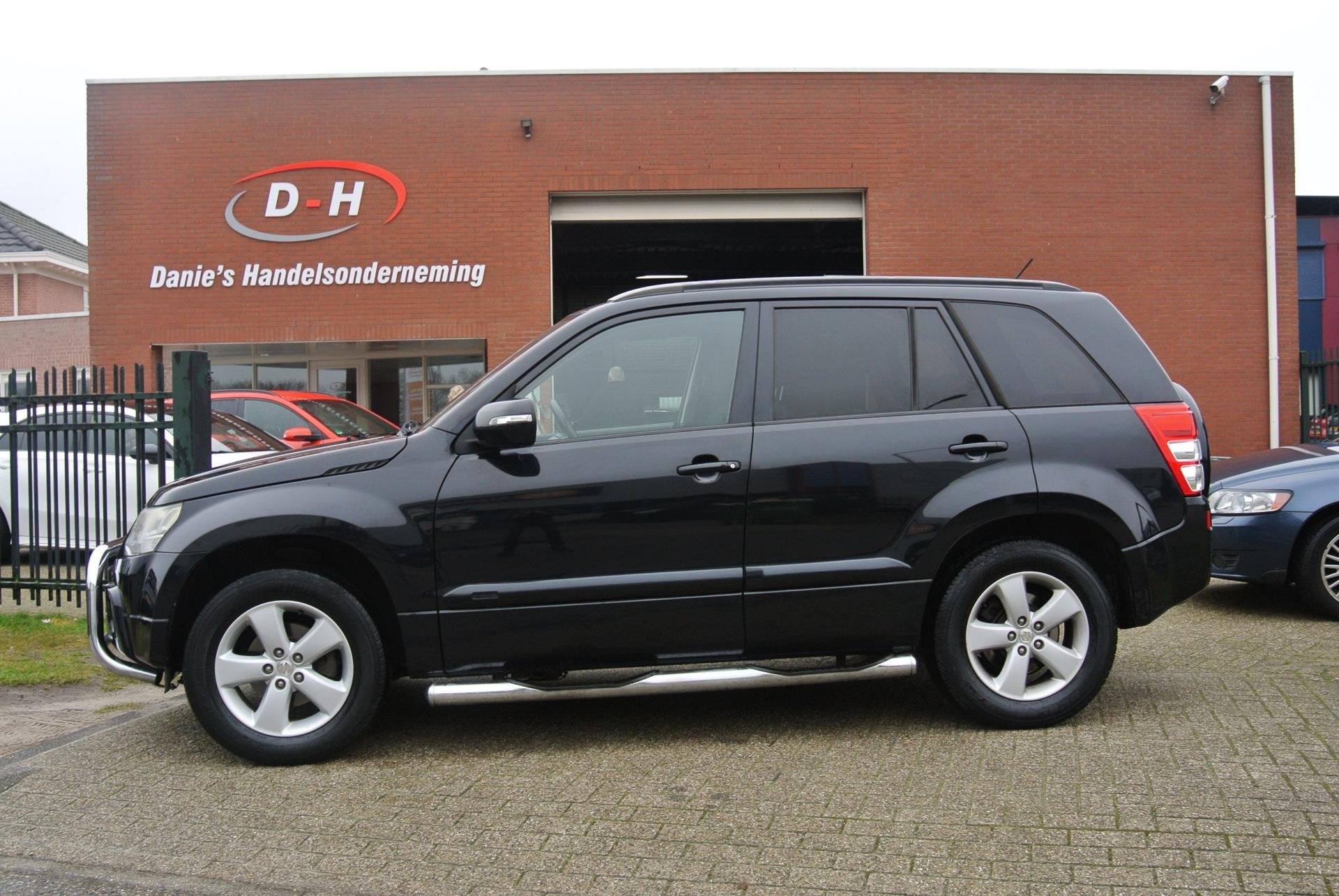Suzuki Grand Vitara 2.4 Exclusive motor probleem lees tekst, Auto's, Suzuki, Stoelverwarming, Gebruikt, 4 cilinders, 1850 kg