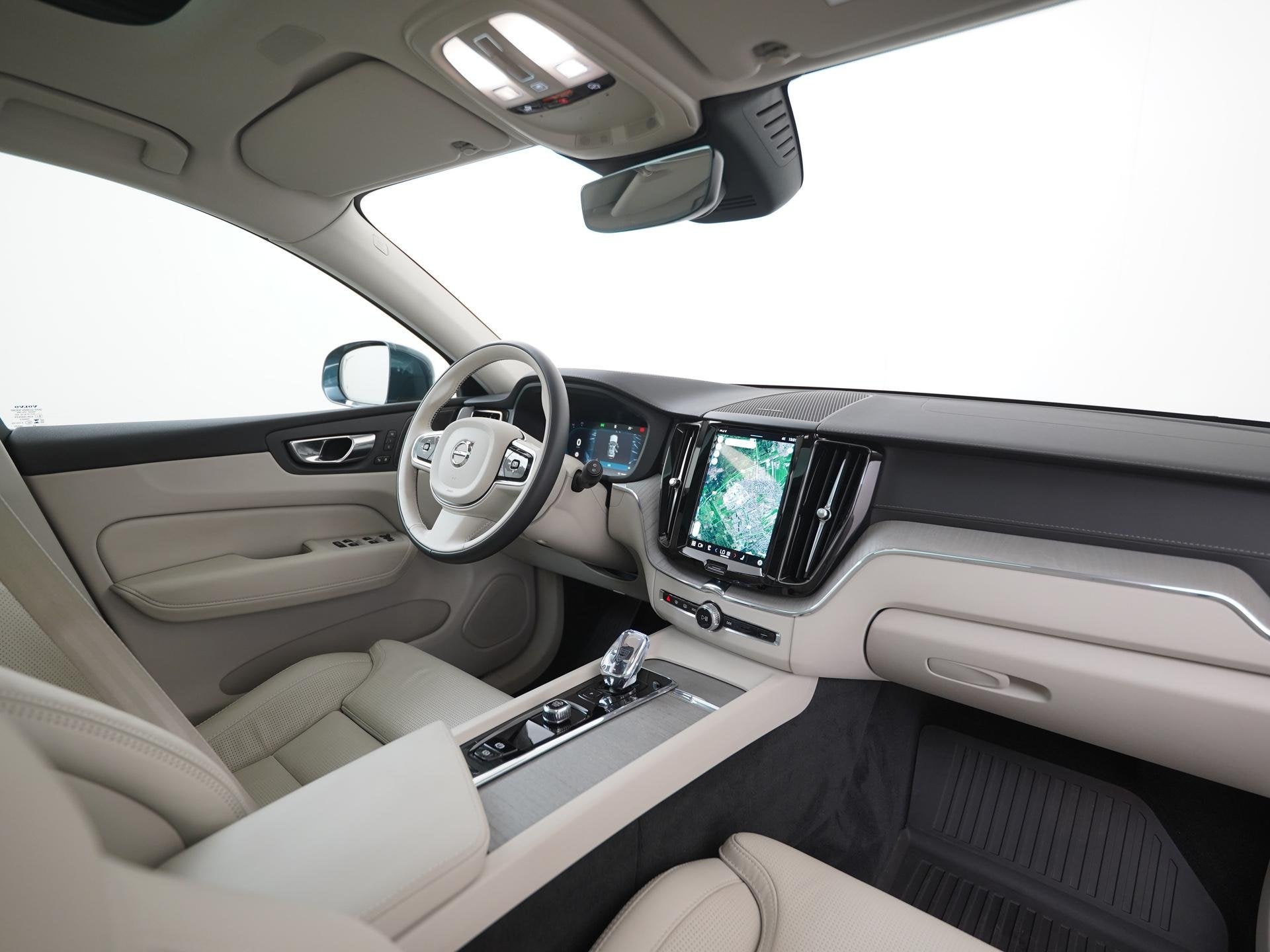 Volvo XC60 T8 Long Range AWD Ultra Bright | Luchtvering | Ma, Automaat, 12 maanden, Gebruikt, Euro 6