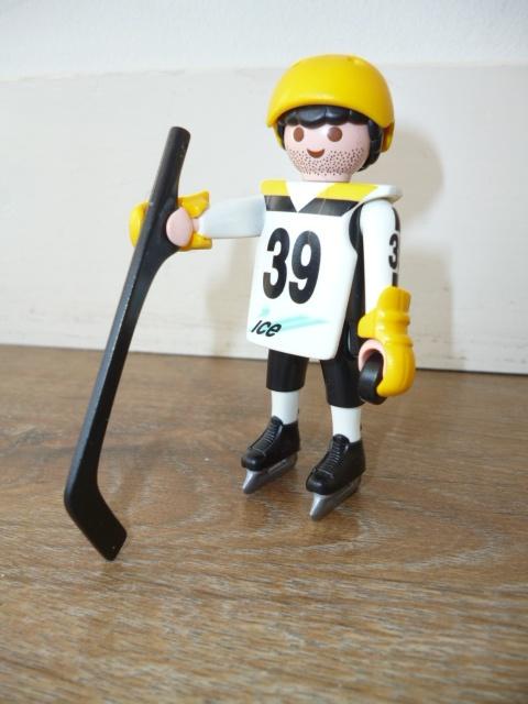 Playmobil IJshockey Speler 5243, Ophalen of Verzenden, Zo goed als nieuw