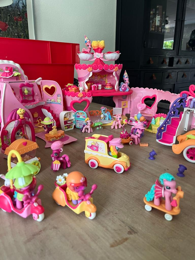 Grote Ponyville Verzameling: Bioscoop, Winkel, Bus & Meer!, Ophalen, Gebruikt, Meisje