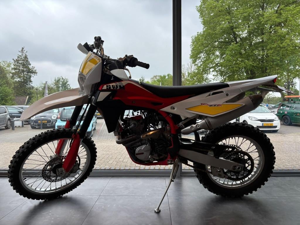 SWM RS 300R | ENDUROMOTOR, Ophalen, 1 cilinder