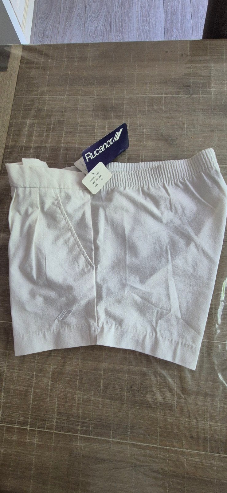 Wit Tennisbroekje mt 50, Ophalen of Verzenden, Nieuw, Kleding, Overige merken