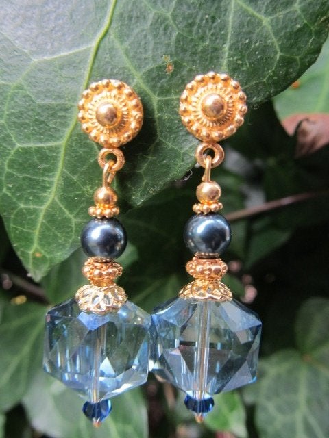 Oorbellen Bärbel kristalglas facet-swarovski goud, Blauw, Nieuw, Knopjes of Stekers, Goud