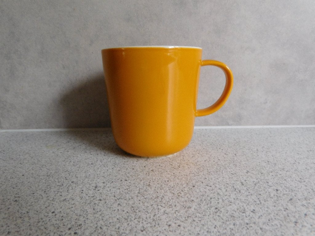 Mok New Bone China Geel Hema 280 ml Chicago, Hema, Keramiek, Zo goed als nieuw, Overige stijlen