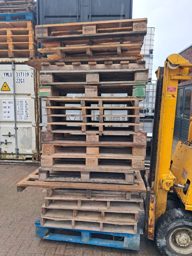 Grote partij pallets, Ophalen