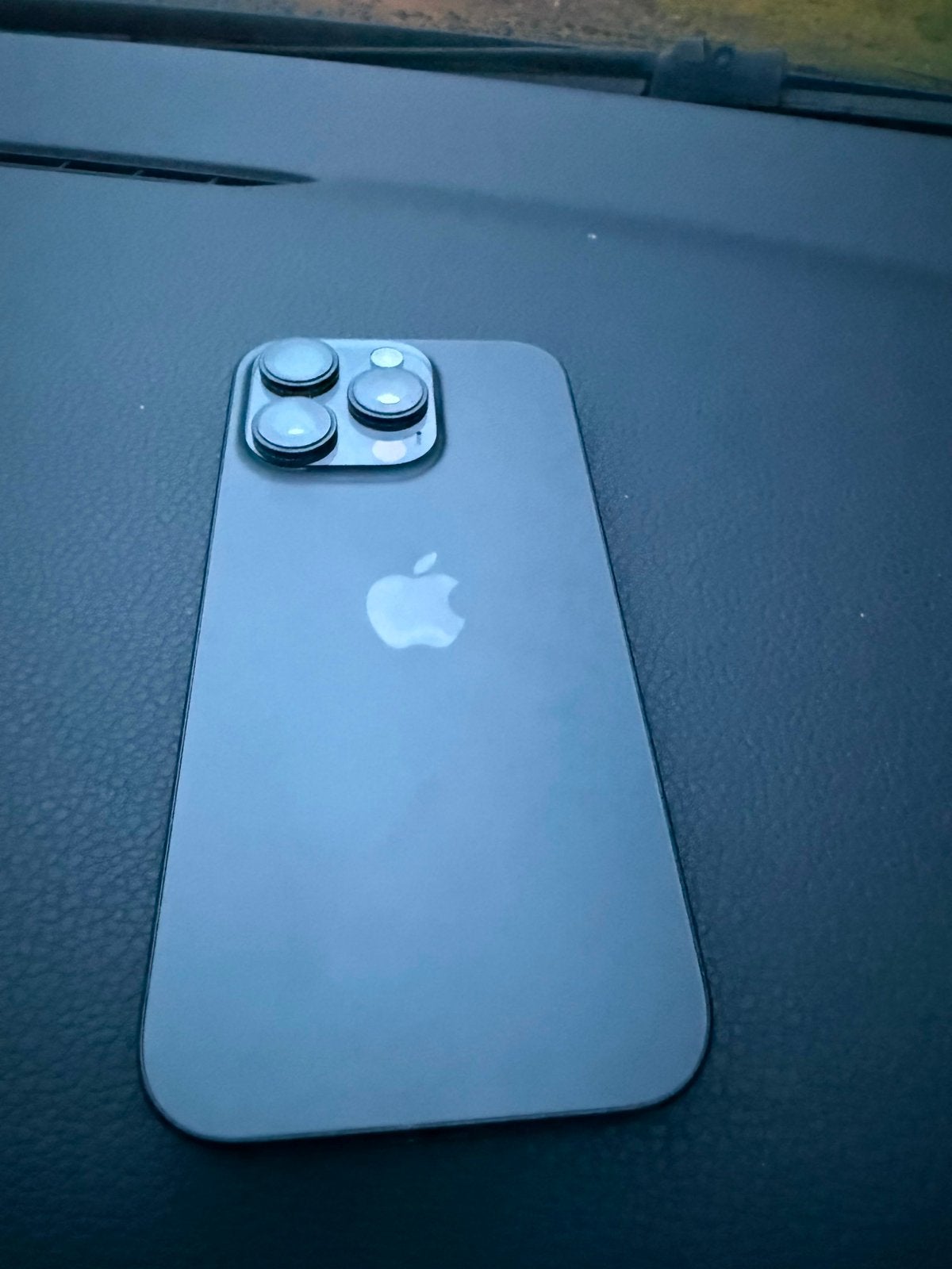 Iphone 16 pro, Telecommunicatie, Mobiele telefoons | Apple iPhone, Ophalen of Verzenden, Zo goed als nieuw, Zwart, 128 GB