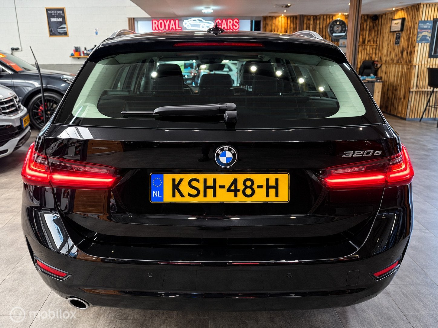 BMW 3-serie Touring 320e|Clima|Carplay|Nieuw staat!, Auto's, Automaat, 1998 cc, Gebruikt, Euro 6