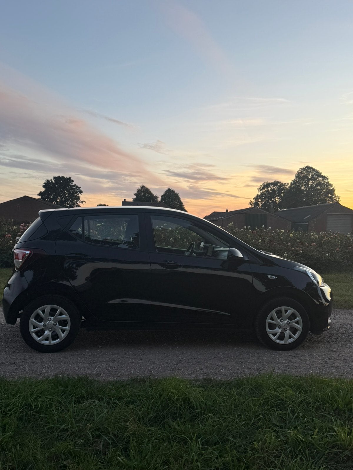 Foto 7 van Hyundai i10 1.0i 66pk 2019 Zwart