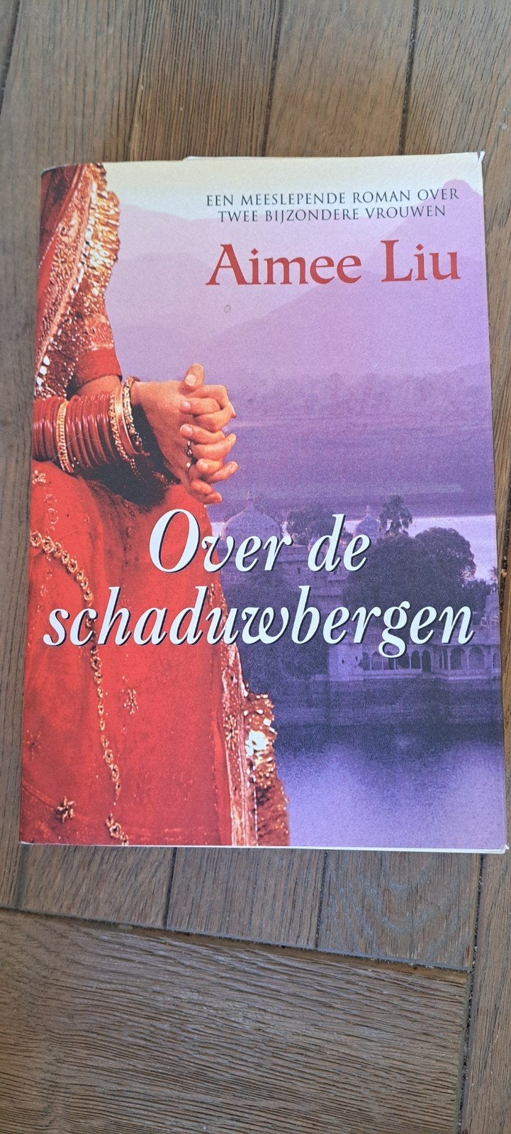 Aimee E. Liu - Over de schaduwbergen, Ophalen of Verzenden, Zo goed als nieuw, Aimee E. Liu