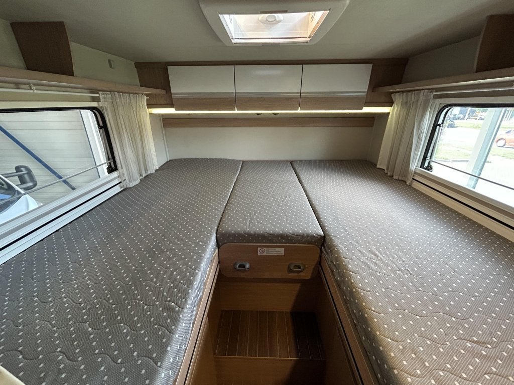 Sunlight T68 10 Years Met E&P levelsysteem, Caravans en Kamperen, Campers, Sunlight, Fiat, Tot en met 2, L-zit