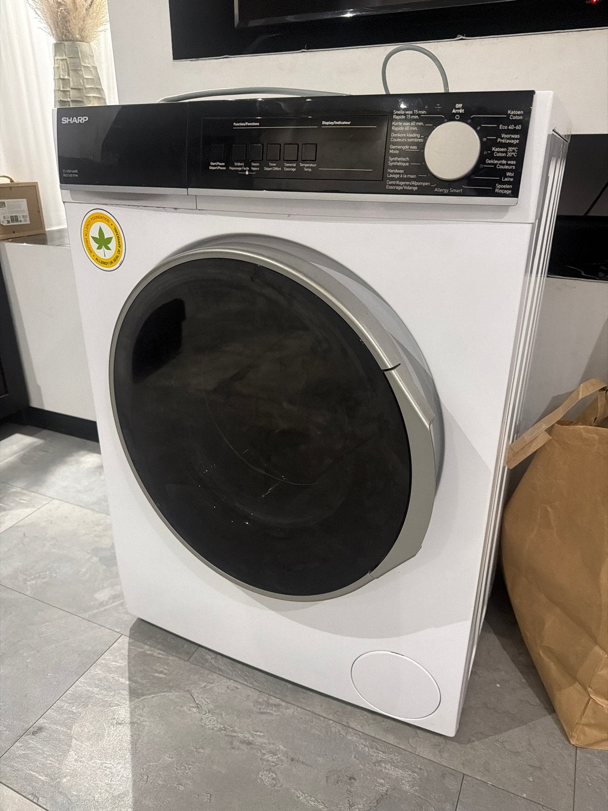 Sharp Wasmachine Luxe Energiezuinig, Ophalen, 1200 tot 1600 toeren, 8 tot 10 kg, Zo goed als nieuw