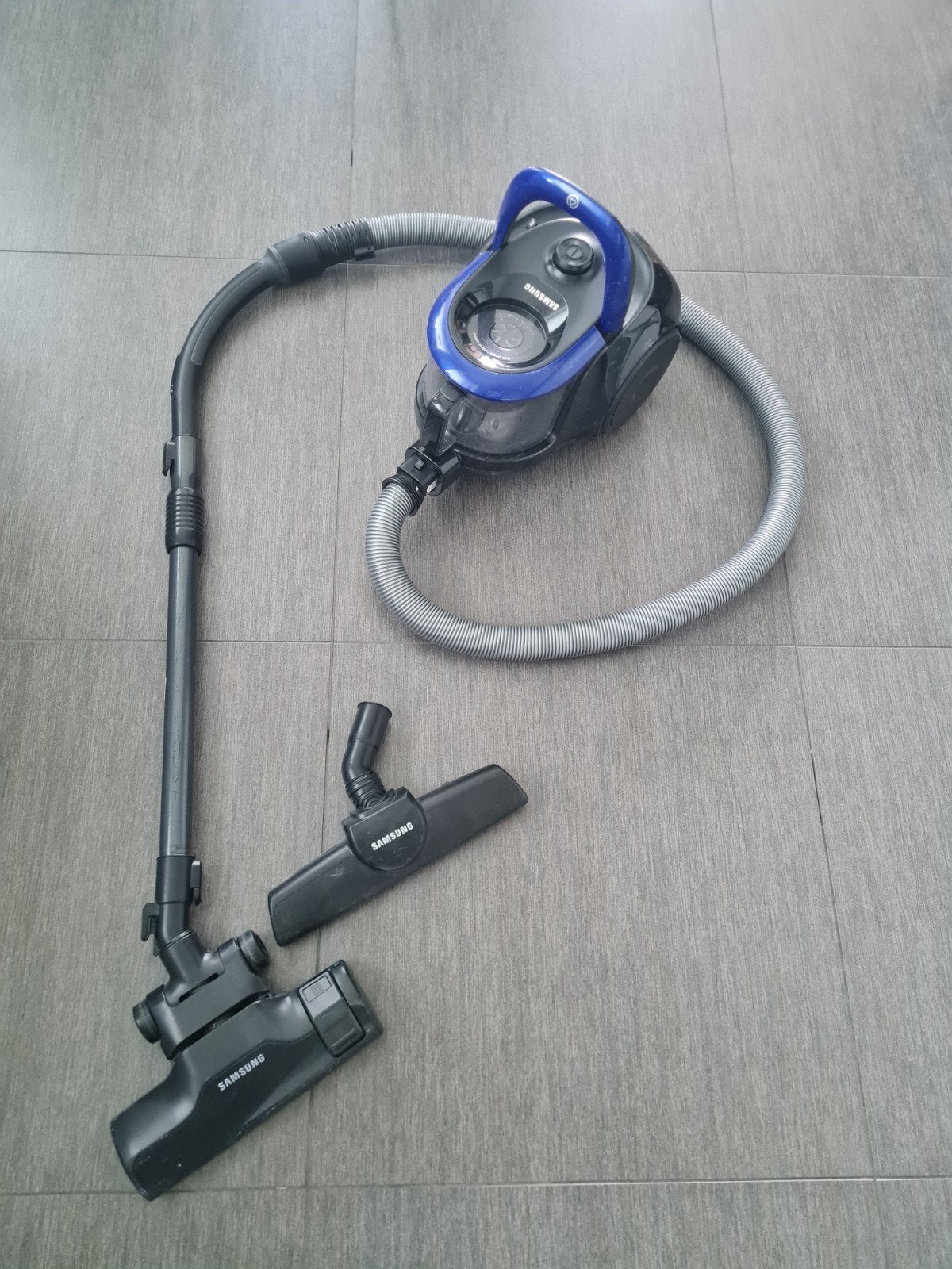 Stofzuiger Samsung, Witgoed en Apparatuur, Stofzuigers, Ophalen, Gebruikt, Minder dan 1200 watt, Reservoir