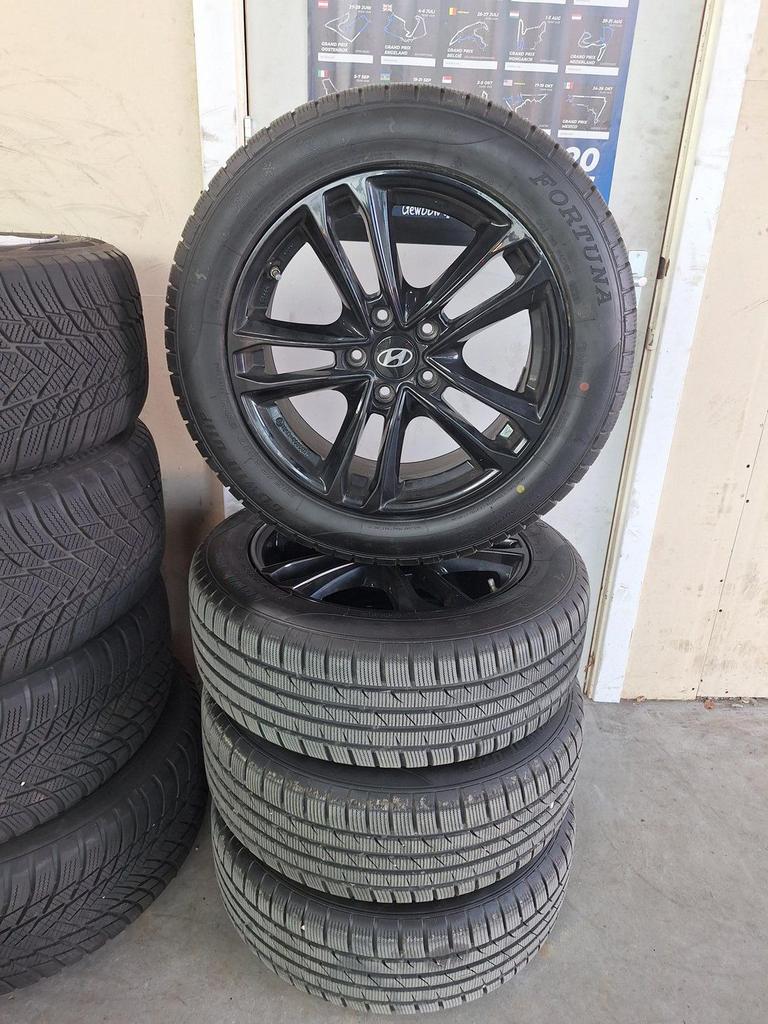 Hyundai Kona Winterset 17 Inch, Ophalen, -, -, Banden en Velgen