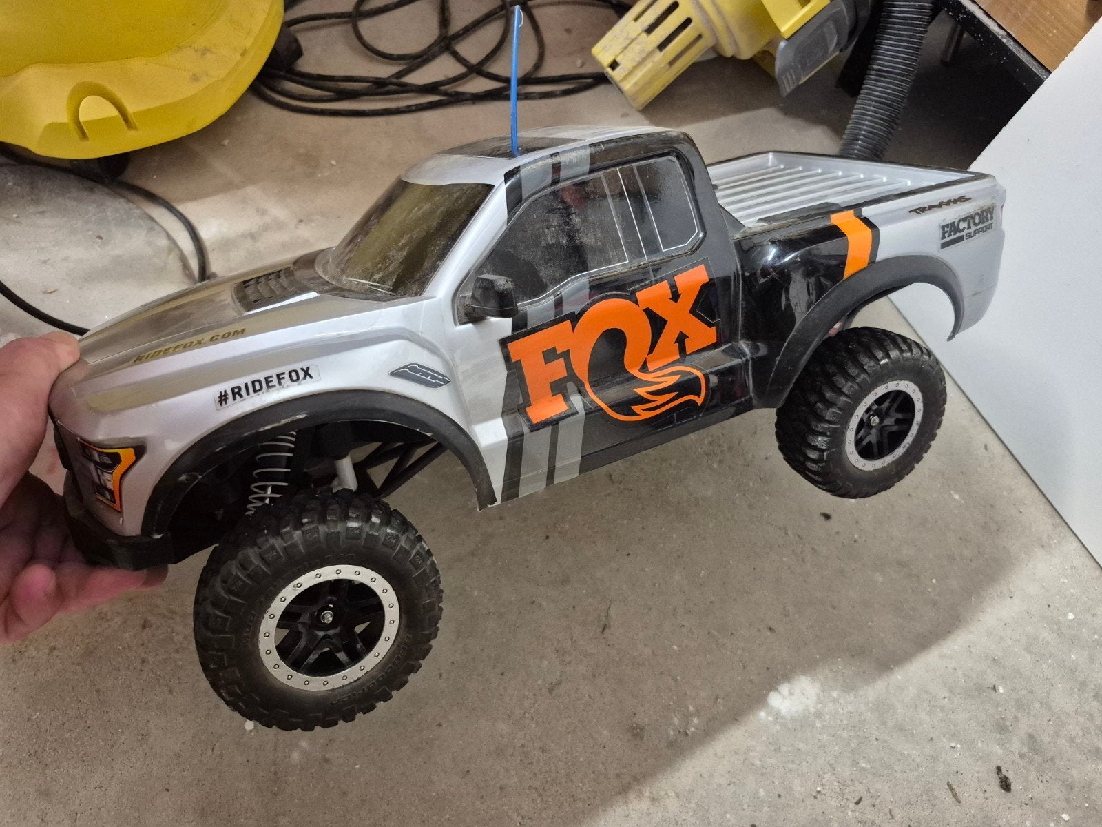 traxxas ford raptor. Fox editie., Ophalen of Verzenden, Overige schalen, Auto offroad