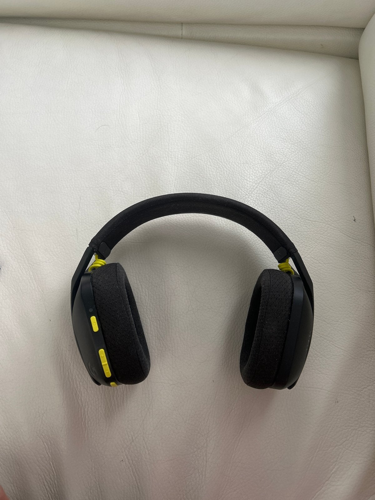 Logitech G435 Draadloze Gaming Headset - Zwart/Geel, Overige merken, Ophalen of Verzenden, Zo goed als nieuw, Over oor (circumaural)