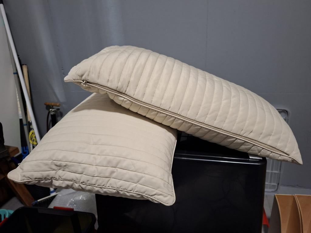 2 IKEA kussens 35x60 cm, Ophalen of Verzenden