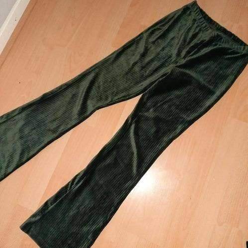 146 zachte groene broek, Kinderen en Baby's, Kinderkleding | Maat 146, Verzenden, Zo goed als nieuw, Meisje, Broek