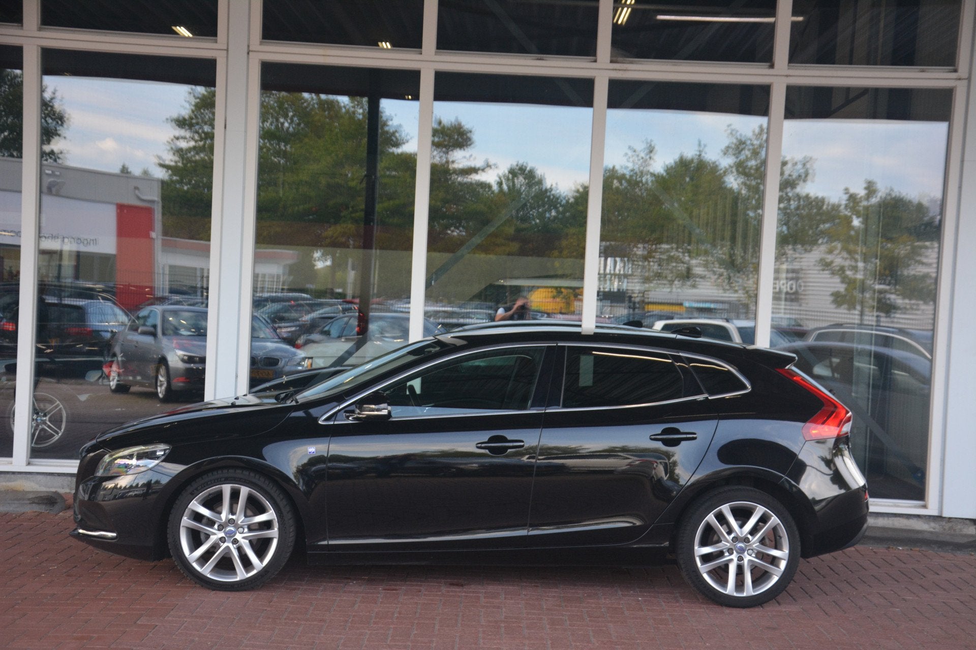 Volvo V40 2.0 D2 Ocean Race Business OCEAN RACE zeer complee, Auto's, Voorwielaandrijving, Dealer onderhouden, Gebruikt, 4 cilinders