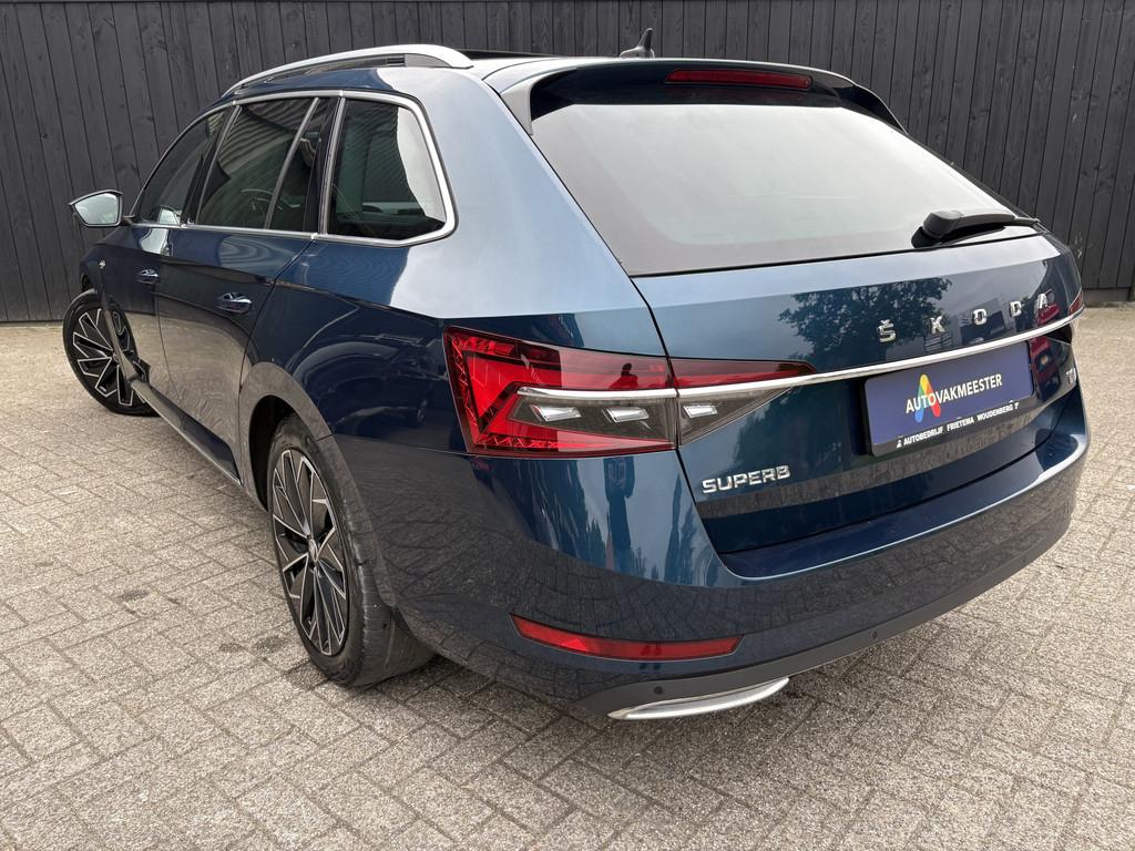 Skoda Superb 1.4 TSI iV Sportline Business Laurin & Klement, Auto's, Skoda, Gebruikt, Zwart, 4 cilinders, Blauw