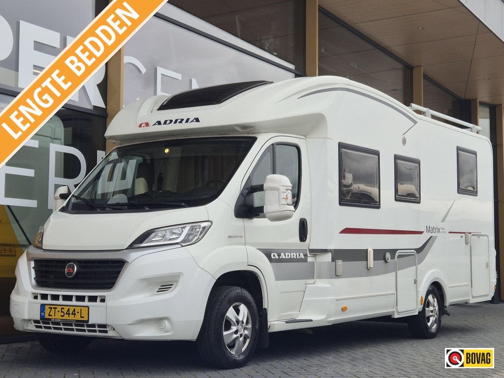 Adria Matrix Plus 670 SC, Afzuigkap, Standaard zit, Ringverwarming, Fiat