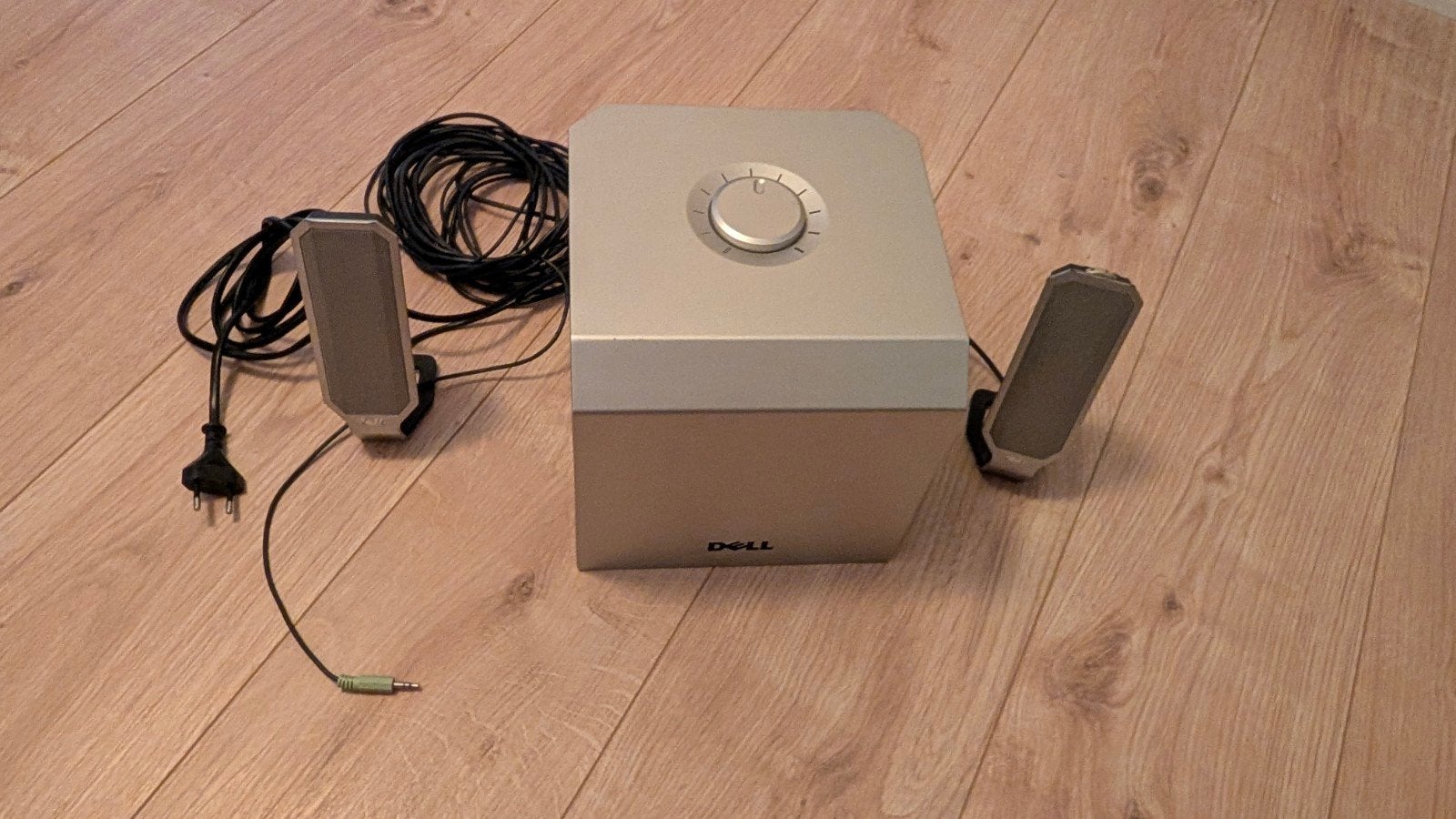 Dell 2.1 speakerset met subwoofer en 3,5mm aansluiting, Computers en Software, Pc speakers, Ophalen of Verzenden, Gebruikt, Audiokanaal 2.1
