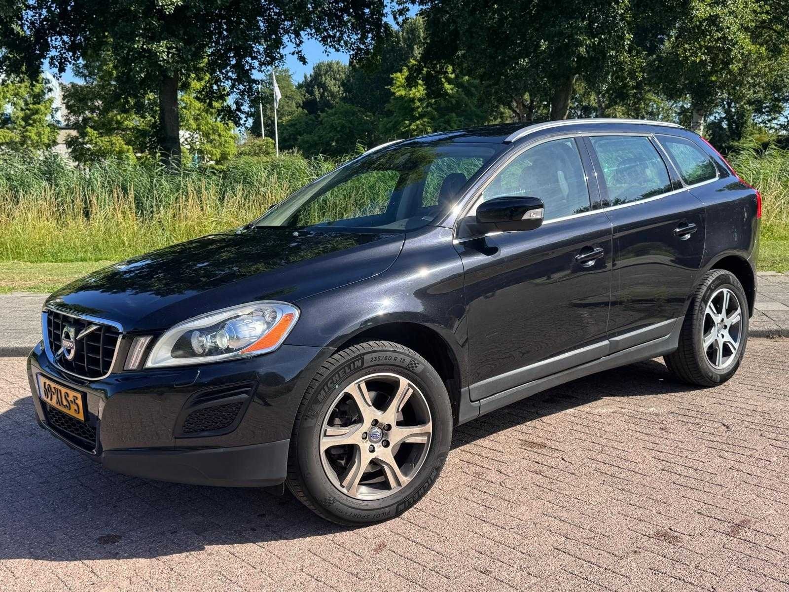 Volvo XC60 2.0 T5 Summum Automaat,* 69-XLS-5, Auto's, Volvo, Euro 5, 4 cilinders, 1598 kg, Zwart
