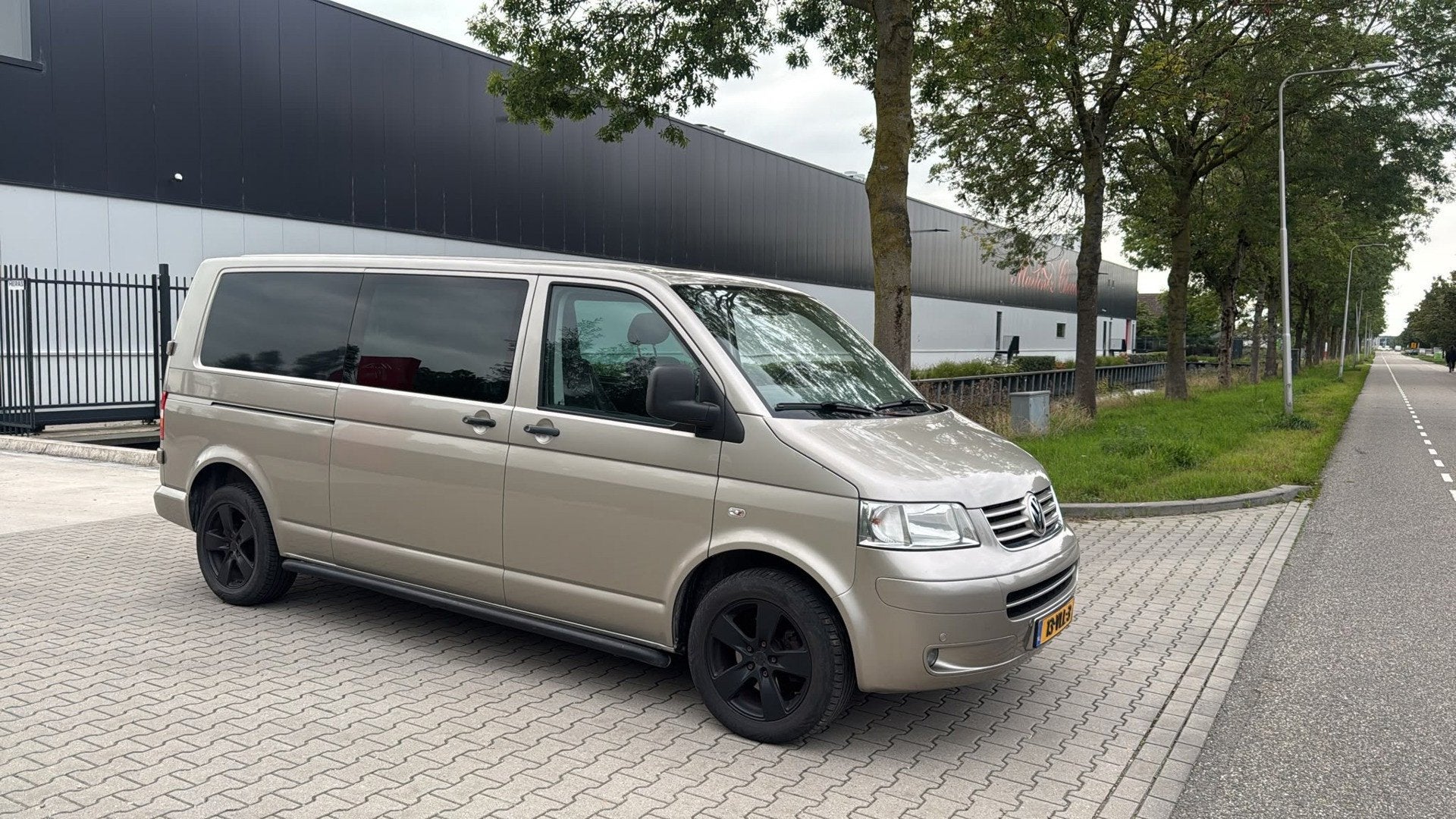 Volkswagen Transporter 2.5 TDI 340 Highline DC AUTOMAAT DUBB, Voorwielaandrijving, Gebruikt, Volkswagen, 2020 kg