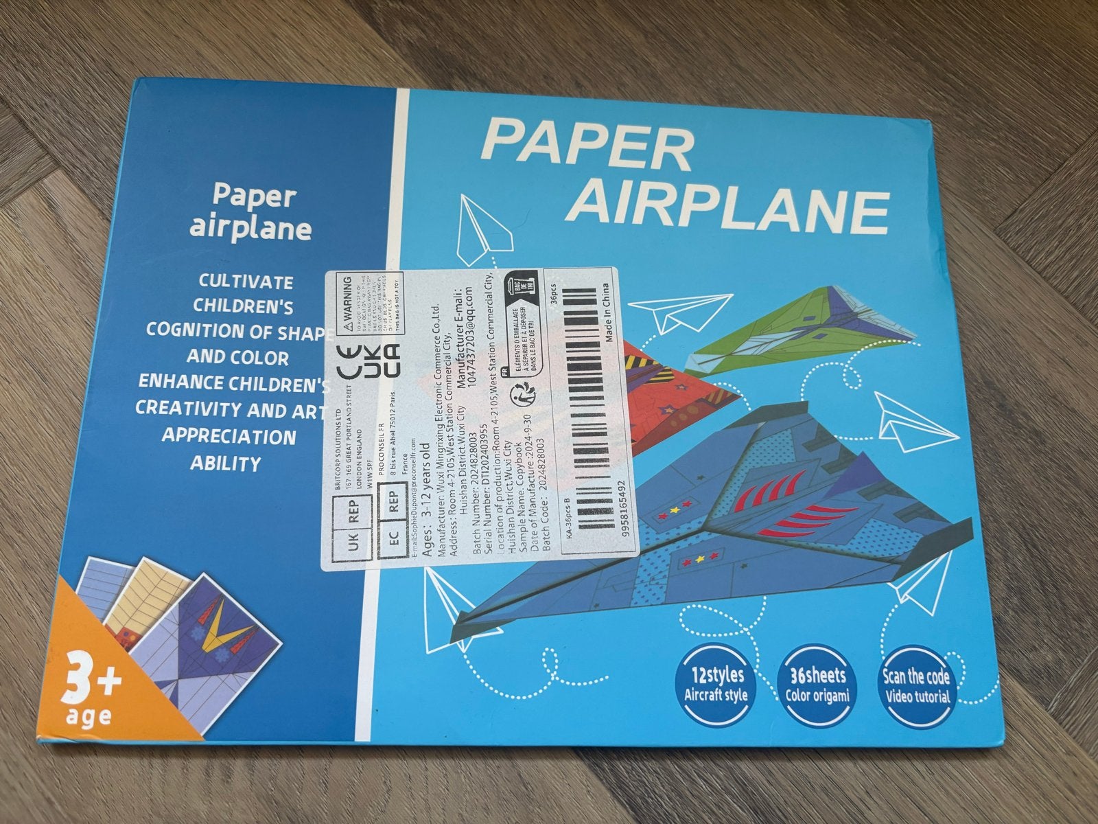 Gratis papier om vliegtuigen mee te bouwen, Ophalen, Zo goed als nieuw, Knutselen