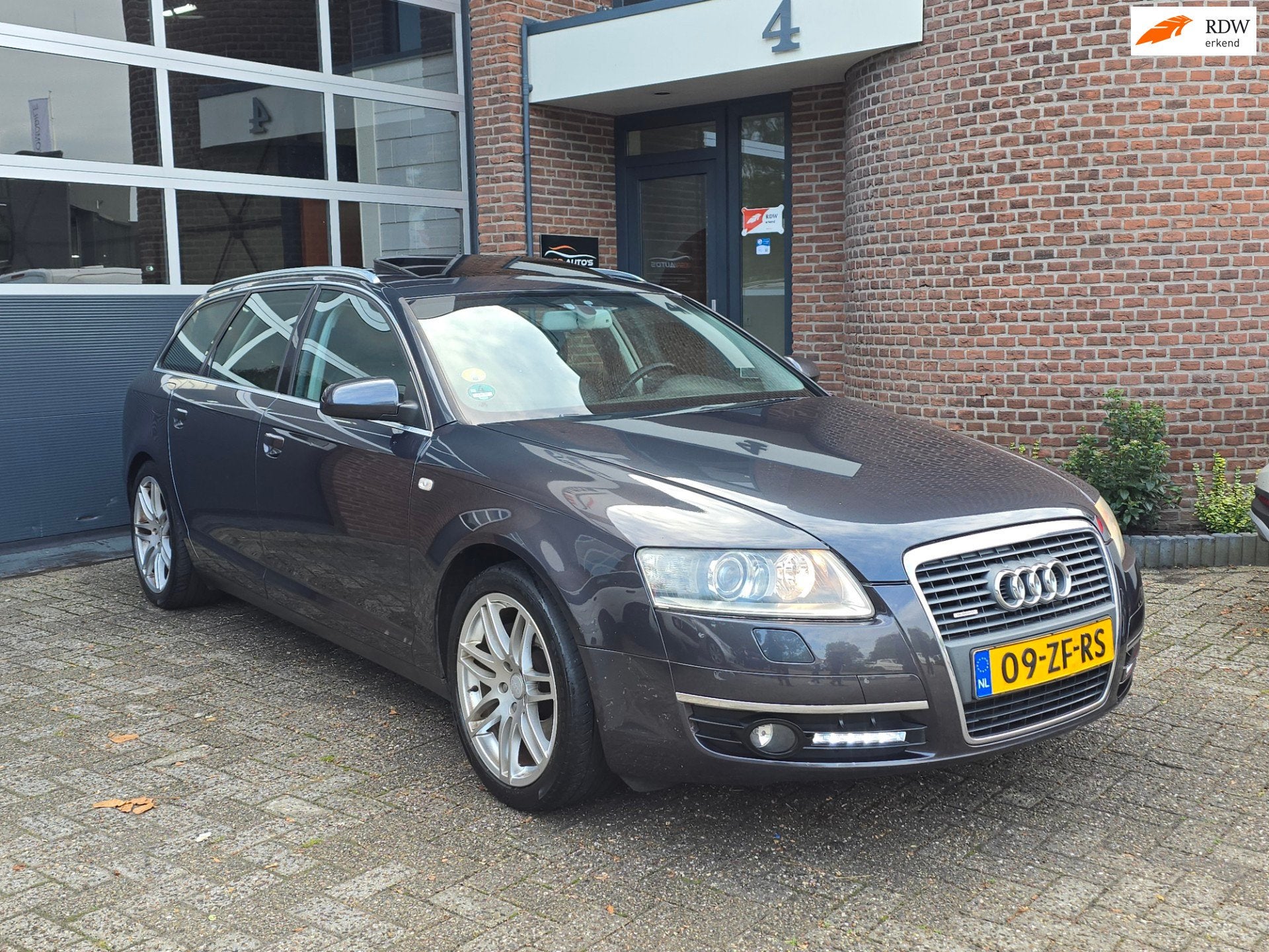 Audi A6 Avant 3.0 TDI quattro Leer |Vol onderhoud |Dakraam, Auto's, Automaat, 1800 kg, Gebruikt, Automatische klimaatregeling
