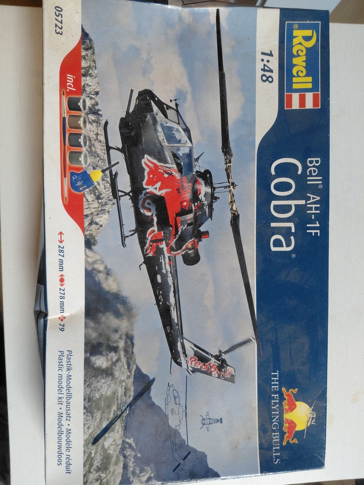 Revell Bell AH-1F Cobra "The Flying Bulls" modelbouwkit, 1:72 tot 1:144, Nieuw, Ophalen of Verzenden, Revell