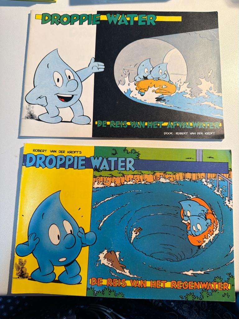 Droppie Water: De Reis van het Afvalwater & Regenwater, Meerdere stripboeken, Ophalen of Verzenden, Zo goed als nieuw