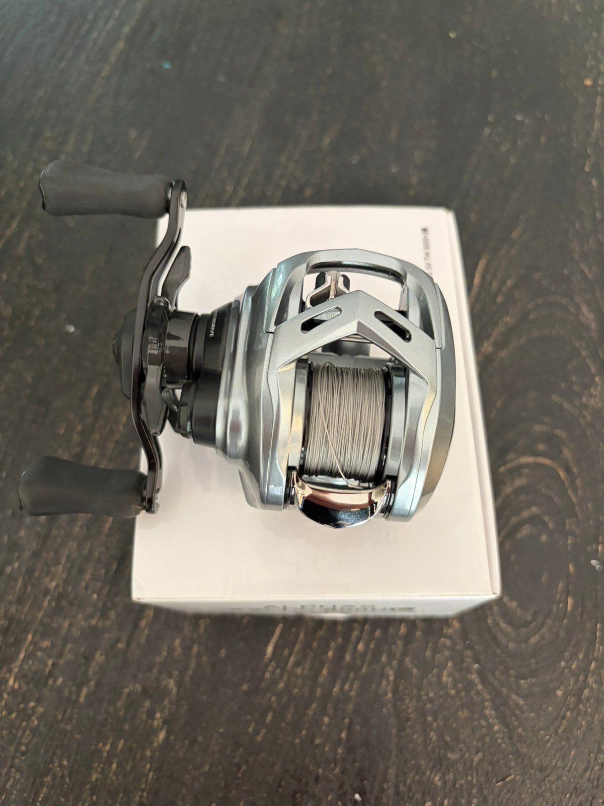 Daiwa Alphas SV TW 800HL, Watersport en Boten, Ophalen, Zo goed als nieuw, Molen