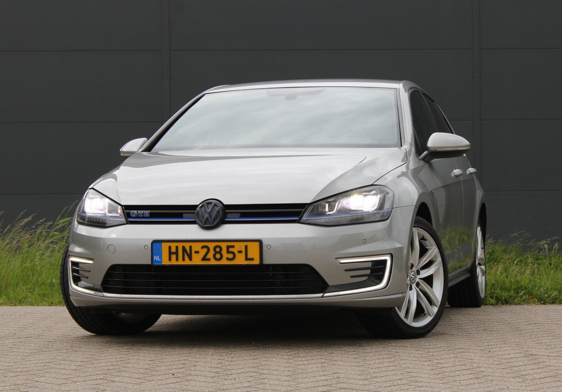 Volkswagen Golf 1.4 TSI GTE AllSeason Camera ParkTronic LED, Gebruikt, 4 cilinders, 150 pk, Leder en Stof