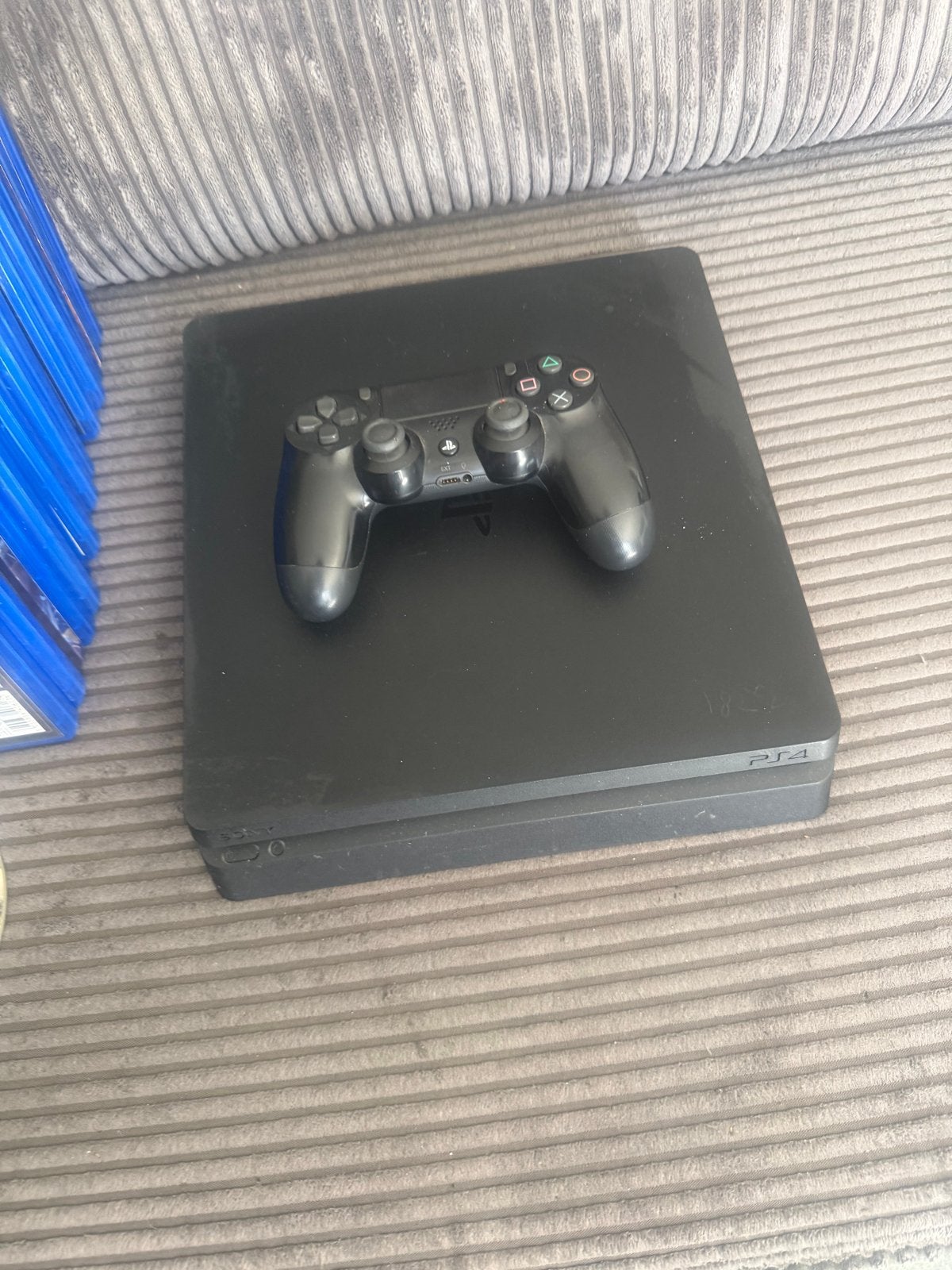 PlayStation 4 Slim met controller en 17 games, Ophalen, Met 1 controller, Slim, Gebruikt