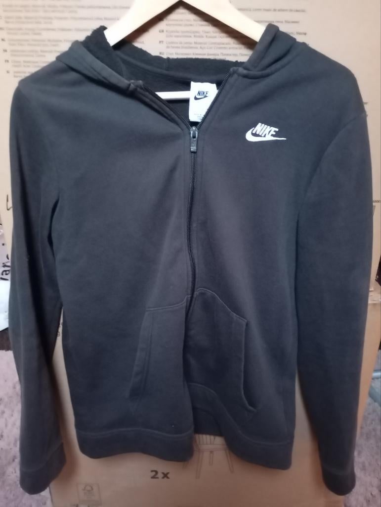 Nike joggings jas maat 158-170, Ophalen of Verzenden, Zo goed als nieuw, Jongen, Jas