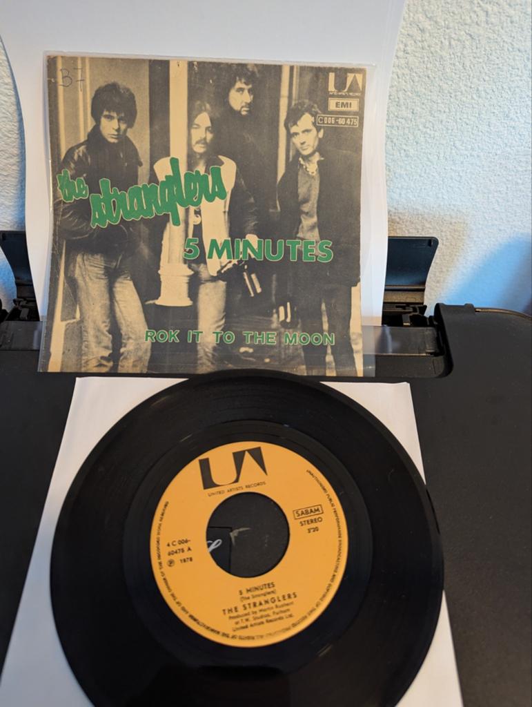 The Stranglers - 5 minutes ( vinyl single), Cd's en Dvd's, Vinyl Singles, Gebruikt, 7 inch, Single, Ophalen of Verzenden